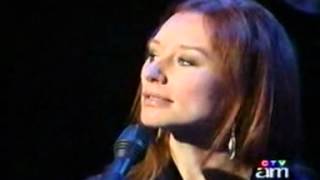 tori amos strange canada am 2002