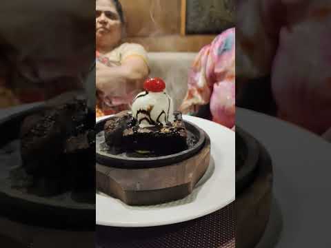 Sizzling brownie with Ice cream