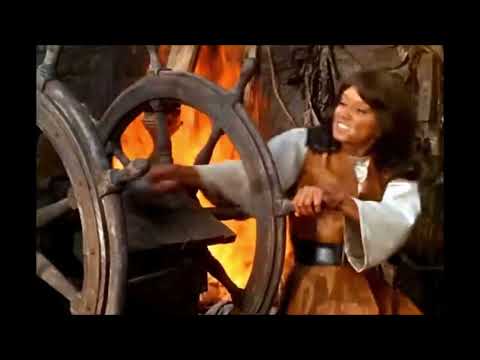 'Les corsaires' sword catfight