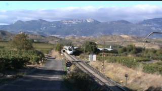 preview picture of video 'RENFE. Alvia S120. Bilbao - Barcelona(00437). La Rioja. Cenicero'