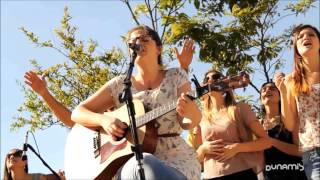 Laura Souguellis - Holy Spirit (Bryan & Katie Torwalt) Versão Português