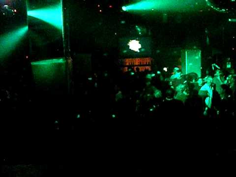Frankie Knuckles playing Oscar G - Your Love (Kenny Dope RMX), Pacha NYC, 12 13 09