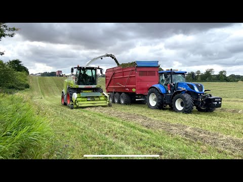 Claas Jaguar 980 On A Rainy Day (4K)