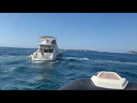 Sealine F37 (2006) en navigation