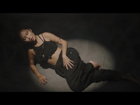 Monica Karina - Pon It (Official Music Video)
