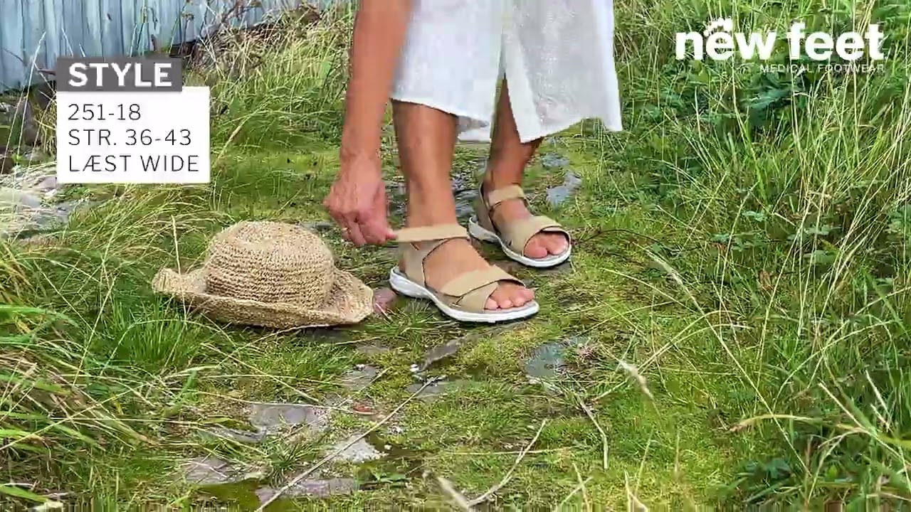 Damesandal med hælrem og to velcroremme