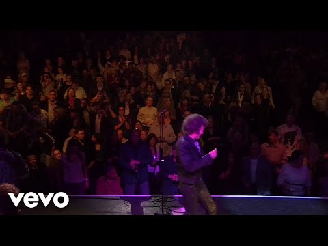 Gino Vannelli - People Gotta Move (Live)