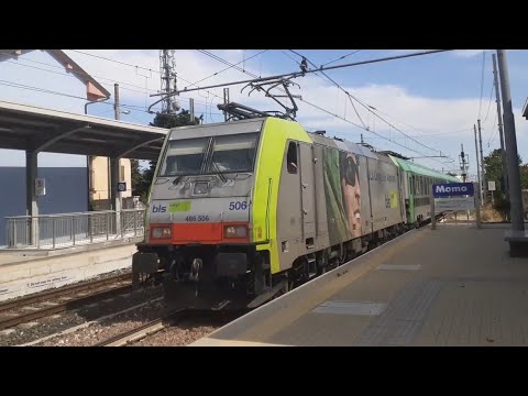 Un RoLa in transito alla stazione di Momo