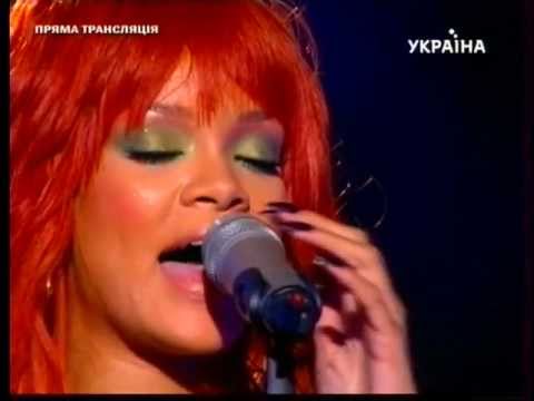 Rihanna Performing ''Love The﻿ way you Lie Part 2'' at Shakhtar Donetsk 75th Anniversary