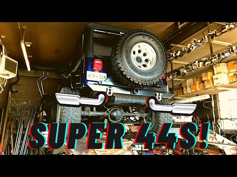 Dual FLOWMASTER SUPER 44 on my Jeep CJ7 (Chevy 350)