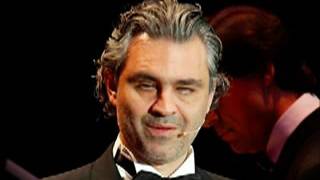 Andrea Bocelli canta Tu ca nun chiagne