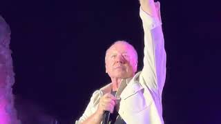 Love Song / Waterfront – Audience Recording