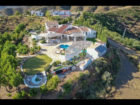 Mountain Villa in La Axarquia, Malaga, Spain: Casa Miralago