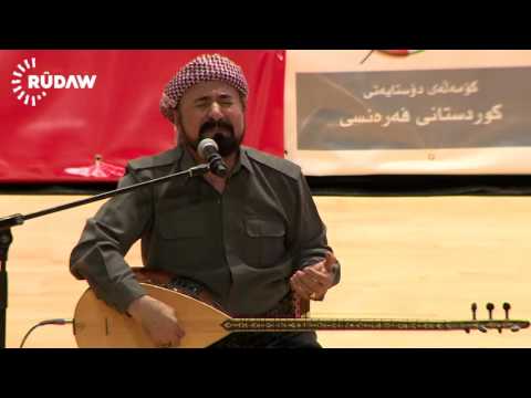 Şivan Perwer di salvegera koça dawîn a Danialle Miterand de strana 'Helebce' û 'Pêşmerge' got