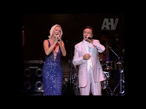Helena Vondráčková & Karel Gott - vzpomínka na společné vystoupení v Carnegie Hall (New York 2000)