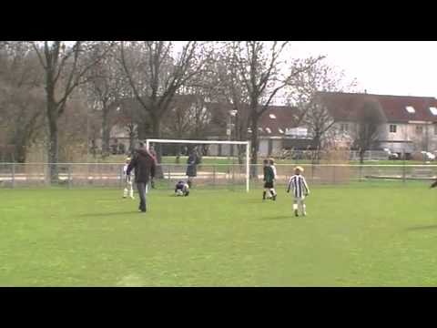 Forza E3 - FC Almere E4 4-1