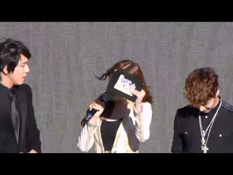 [Fancam] Tiffany, Yonghwa, Kikwang - MC Rehearsal Cut @ SBS Kpop Super Concert Irvine