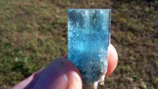 preview picture of video 'Large Clear Aquamarine Crystal / Namibia , Africa'