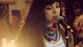 Track by Track: Mon Laferte &quot;Desechable&quot; (primer parte)