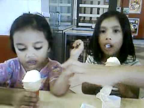 Shireen &Arwen enjoying Ice cream