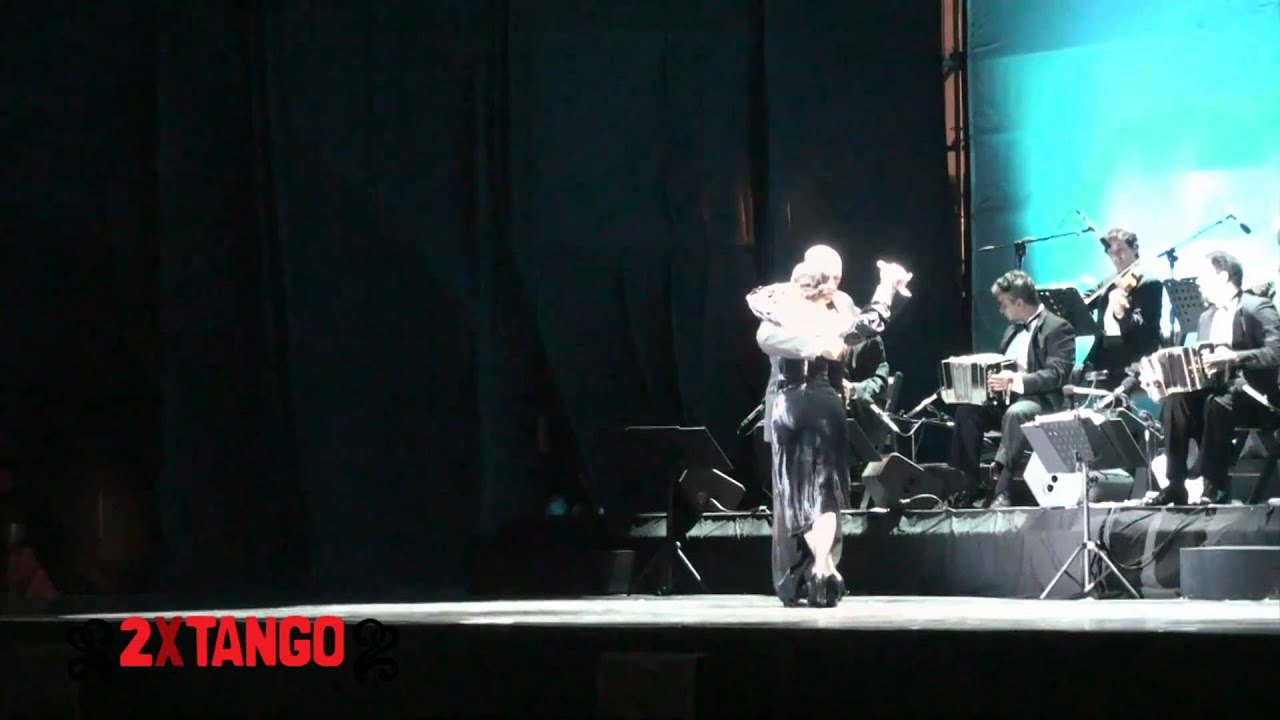 Tango Argentino: Carlos Copello & Angie Gonzalez en el Obelisco febrero 2011