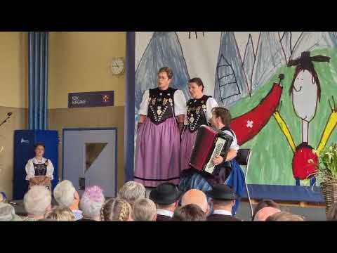 Uf ds Mal von Mirjam Schafroth JD Helen Hirschi-Bieri, Madlen Bieri-Bieri, am Akordeon Doris Erdin