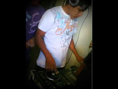 Perreo Don Chezina live DjDj Gonzalo Ksd 2014 Mixtape)  Suscribete..