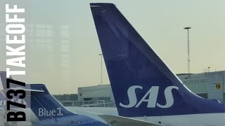 preview picture of video 'Departure from Stockholm Arlanda Airport, Scandinavian Airlines Boeing B737-600'