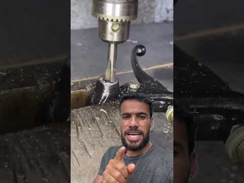 A peça estragou tem como arrumar? Muitas das vezes existe solução #mecanico #motos