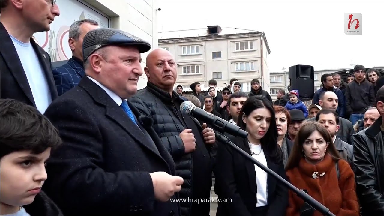 Բոլորը վաճառել են թուրքերին և պարսիկներին․ Վարդան Ղուկասյանի հանդիպումը՝ գյումրեցիների հետ