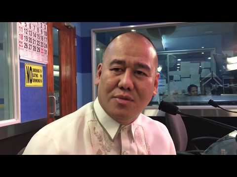 Paano alisin ingrained grasa mula sa mga yunit ng kusina Malinis na mga kamay sa hips