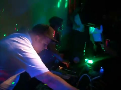 DJ HB PLaying Mario Dubbz Track