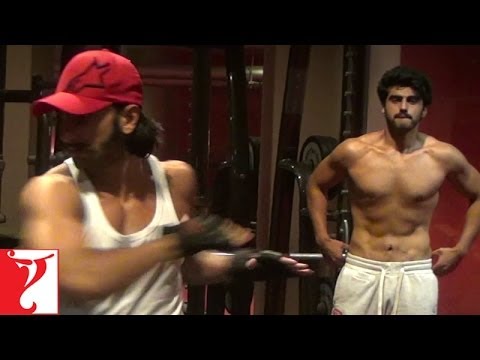 download lagu mp3 mp4 Arjun Kapoor Body Six Pack, download lagu Arjun Kapoor Body Six Pack gratis, unduh video klip Arjun Kapoor Body Six Pack