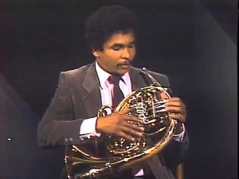 Lucho Perez (? - 1991) cornista colombiano