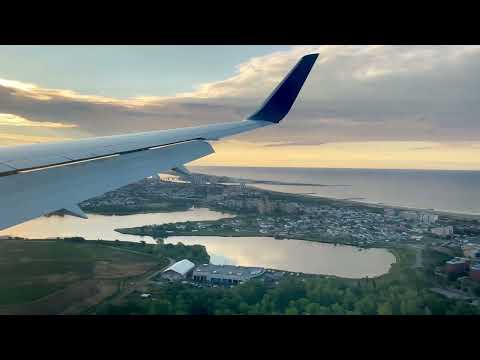 Delta Airlines Boeing 767-300 Sunrise Landing at JFK