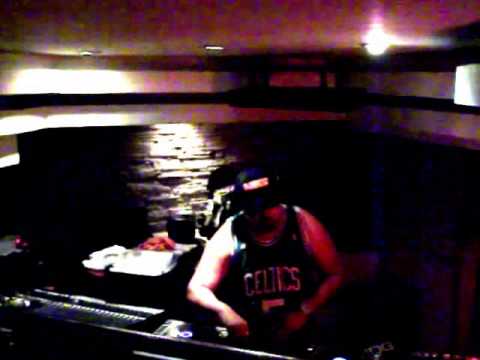 Dj Thiago Costa performance in AFTER RIO