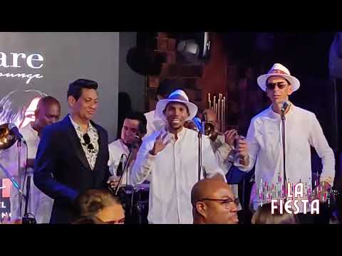 Popurrí (las estrellas brillarán, pum pum, la lloré, mi locura y mas) Diómedes & Grupo Mío en vivo