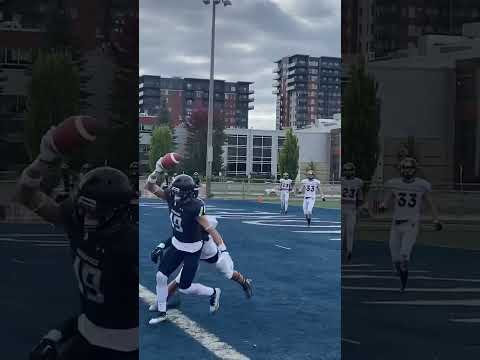 Tour du chapeau pour le receveur Olivier Jean des Nomades de Montmorency face aux Condors de Beauce