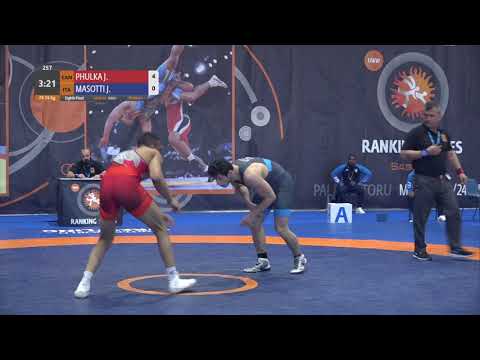 1/8 FS - 74 kg: J. PHULKA (CAN) v. J. MASOTTI (ITA)