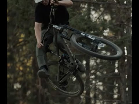 Bike Check: JP Purdom's Banshee Titan V3.2