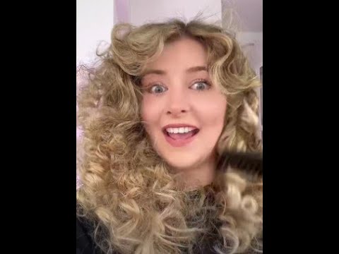 Paula: Try it! Combing out Mozart curls 🤯😂❤️