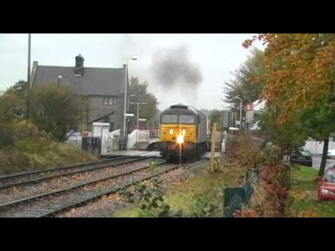 47501 Top'n'Tail 37059 6C51 Sellafield - Heysham flasks in/out of Morecambe 28th October 2010
