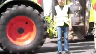 preview picture of video 'Fahrsicherheitstraining mit dem Traktor'