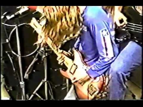 Nirvana -  Sifting (Live 2 camaras)