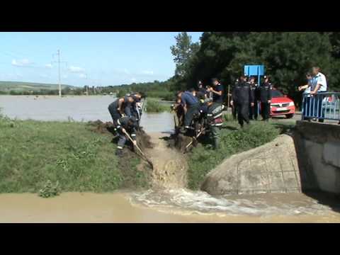 Intervenţie a pompierilor la Bălteni (Vaslui)- 2 iulie 2013
