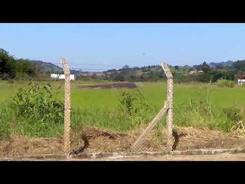 Toque e arremetida Paulistinha PP -GXU , aeroporto de Ouro Fino / MG