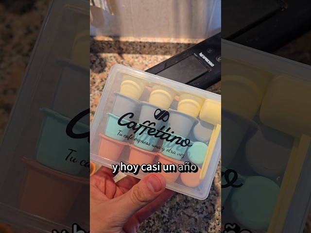Vídeo relacionado con RECAFIMIL - 2 Cápsulas Reutilizables Nespresso con Prensador, Cápsulas de Café Recargables de Acero Inoxidable Compatibles con Cafeteras Nespresso (2 Cápsulas + 1 Prensador)