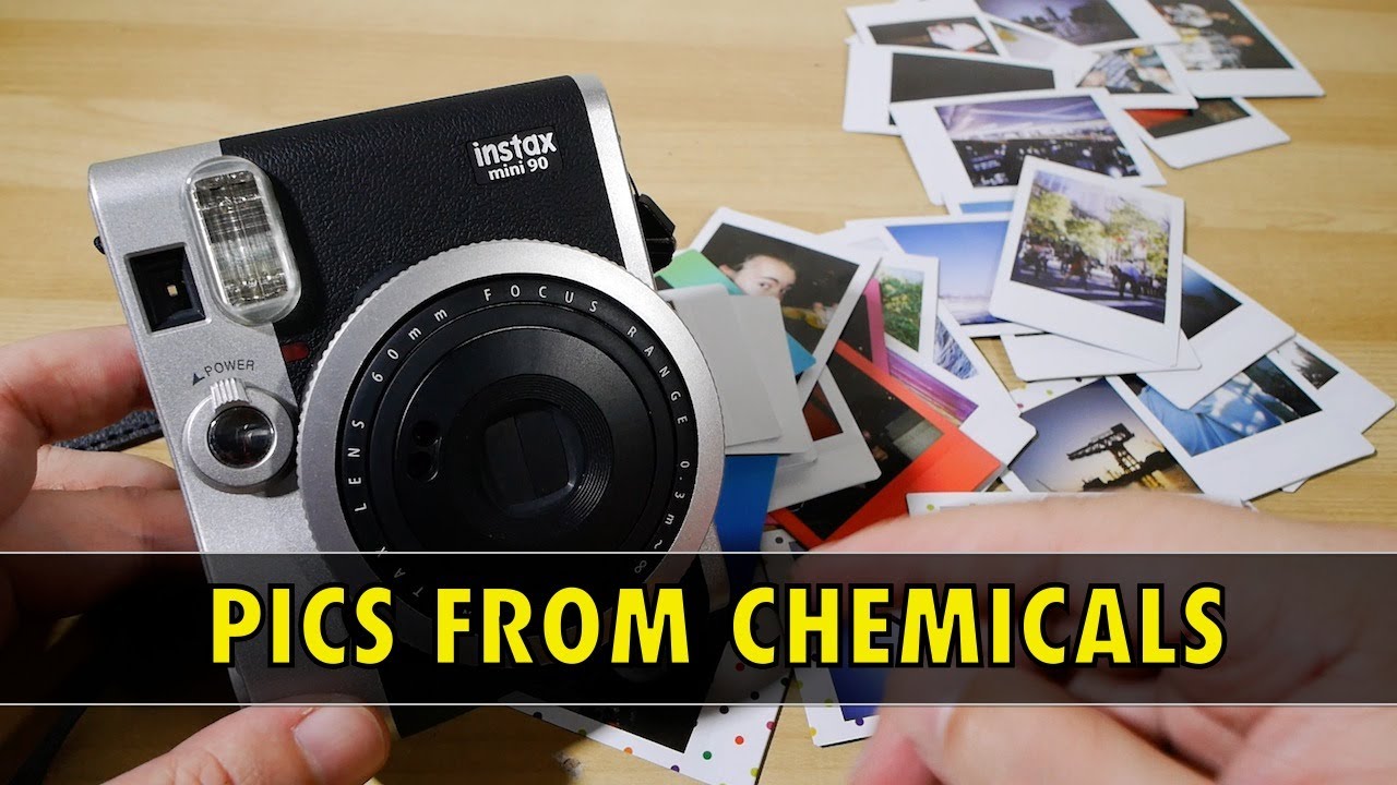 Моментальная фотокамера Fujifilm Instax Mini 90 черная