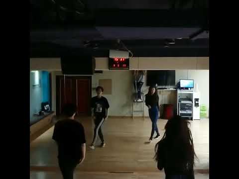 170906 Suzy dance cover of Swish Swish