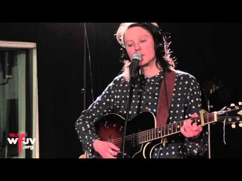 Wake Owl - Gold (Live at WFUV)